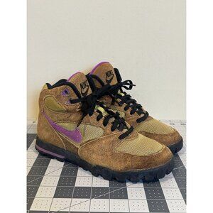 Nike Women's Brown and Purple Sneakers